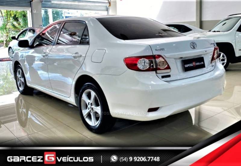 TOYOTA - COROLLA - 2013/2014 - Branca - R$ 74.900,00