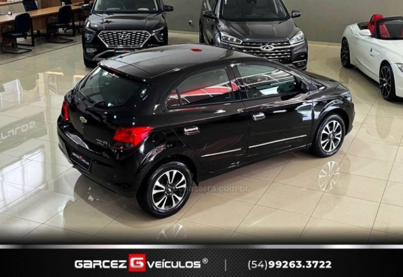 CHEVROLET - ONIX - 2014/2014 - Preta - R$ 51.900,00