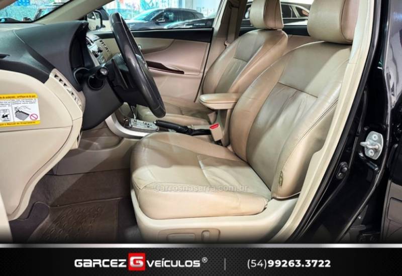 TOYOTA - COROLLA - 2012/2013 - Preta - R$ 77.900,00
