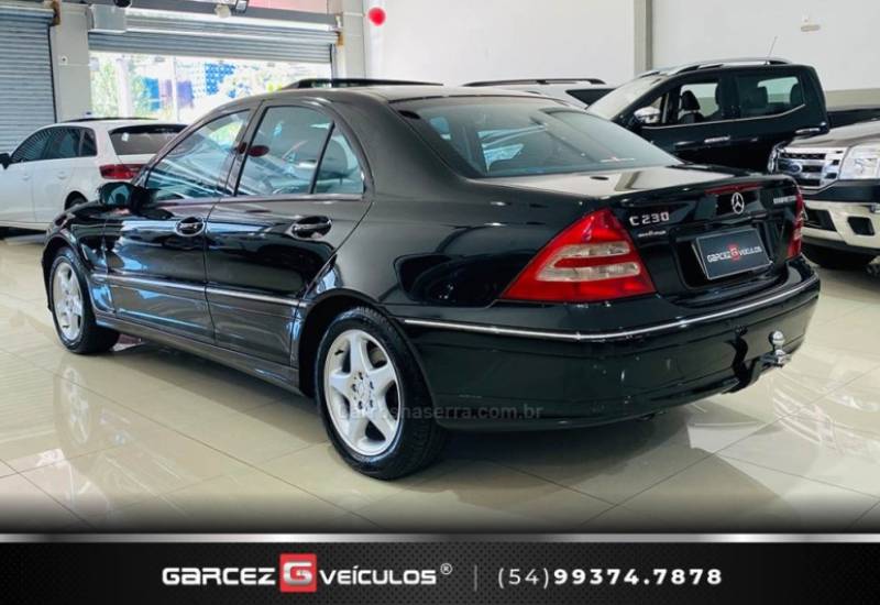 MERCEDES-BENZ - C 230 K - 2004/2004 - Preta - R$ 53.000,00