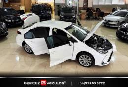 TOYOTA - COROLLA - 2022/2023 - Branca - R$ 136.000,00