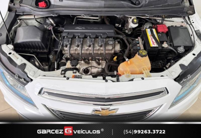 CHEVROLET - ONIX - 2015/2016 - Branca - R$ 55.900,00