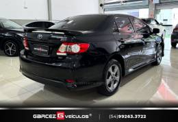 TOYOTA - COROLLA - 2013/2014 - Preta - R$ 75.900,00