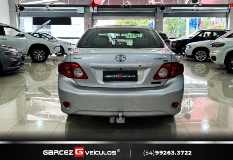 TOYOTA - COROLLA - 2009/2010 - Prata - R$ 58.900,00
