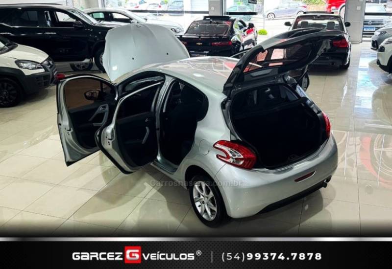 PEUGEOT - 208 - 2015/2016 - Prata - R$ 45.900,00
