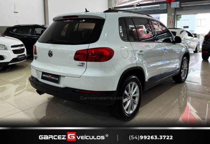 VOLKSWAGEN - TIGUAN - 2017/2017 - Branca - R$ 84.900,00
