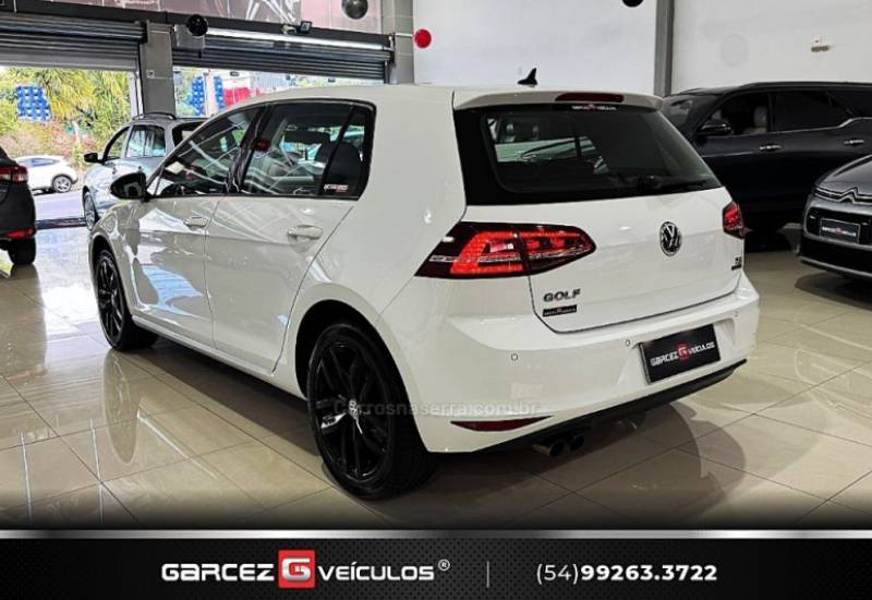 VOLKSWAGEN - GOLF - 2014/2015 - Branca - R$ 83.900,00