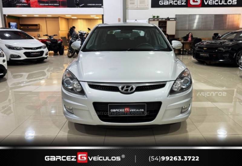 HYUNDAI - I30 - 2010/2011 - Prata - R$ 45.900,00
