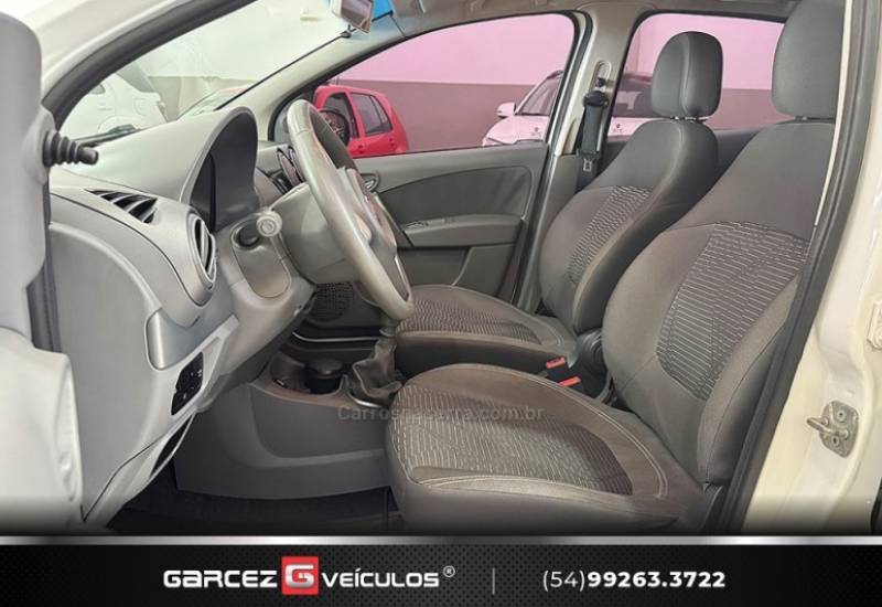 FIAT - PALIO - 2012/2013 - Branca - R$ 33.000,00