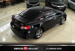 TOYOTA - COROLLA - 2013/2014 - Preta - R$ 75.900,00