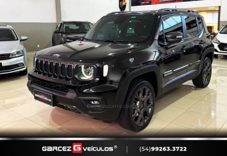 JEEP - RENEGADE - 2022/2022 - Preta - R$ 129.900,00