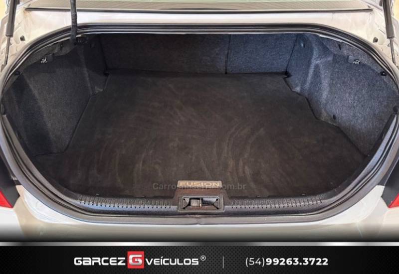 FORD - FUSION - 2011/2012 - Branca - R$ 54.000,00