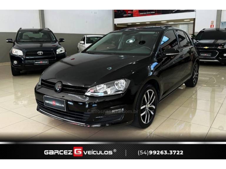 VOLKSWAGEN - GOLF - 2017/2017 - Preta - R$ 105.000,00