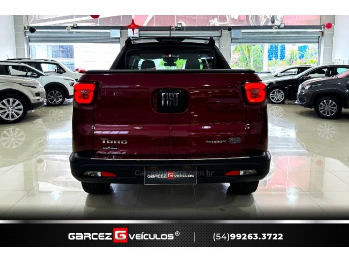 FIAT - TORO - 2021/2022 - Vermelha - R$ 114.900,00