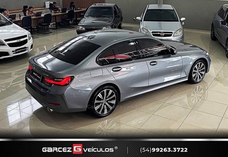 BMW - 320I - 2023/2023 - Cinza - R$ 237.000,00