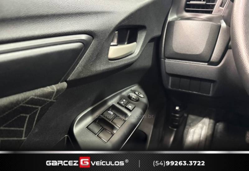 HONDA - FIT - 2015/2015 - Prata - R$ 65.900,00