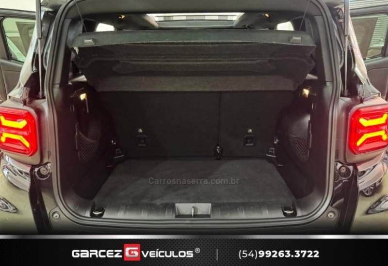 JEEP - RENEGADE - 2022/2022 - Preta - R$ 129.900,00