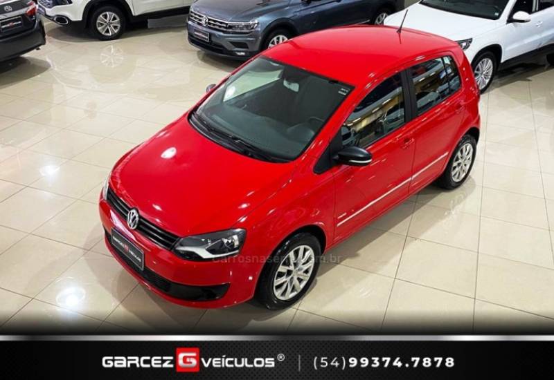 VOLKSWAGEN - FOX - 2010/2011 - Vermelha - R$ 34.900,00
