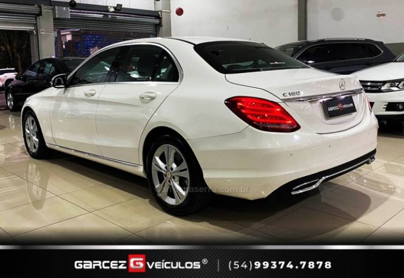 MERCEDES-BENZ - C 180 - 2015/2016 - Branca - R$ 115.000,00