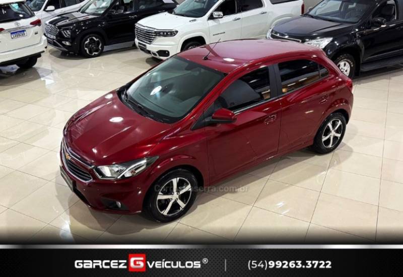 CHEVROLET - ONIX - 2016/2017 - Vermelha - R$ 65.000,00