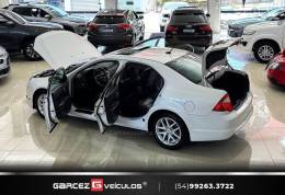 FORD - FUSION - 2011/2012 - Branca - R$ 54.000,00
