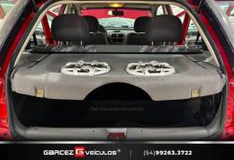 CHEVROLET - CORSA - 2003/2004 - Vermelha - R$ 23.900,00