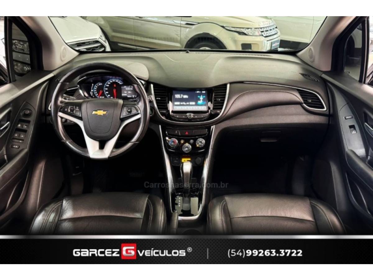 CHEVROLET - TRACKER - 2017/2018 - Preta - R$ 93.900,00