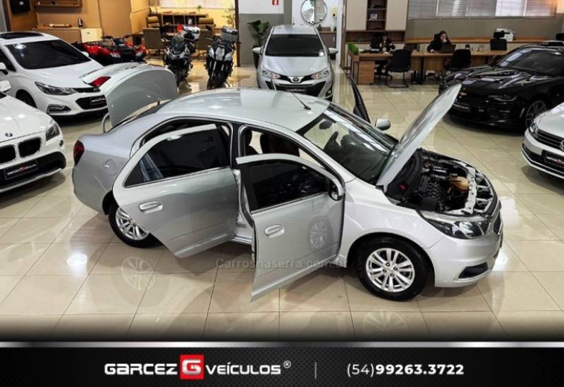 CHEVROLET - COBALT - 2017/2017 - Prata - Sob Consulta