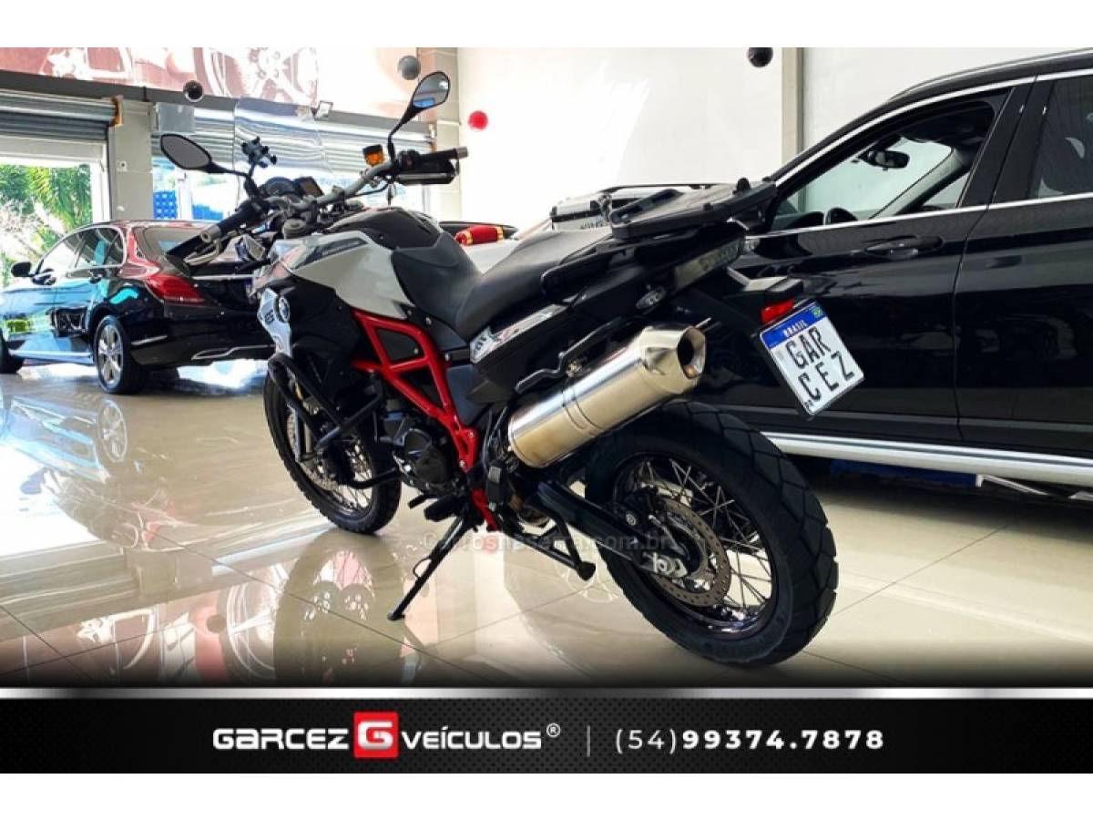 BMW - F 800 - 2017/2018 - Branca - R$ 53.000,00