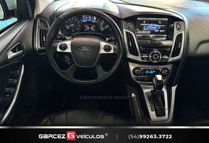 FORD - FOCUS - 2015/2015 - Branca - R$ 64.000,00