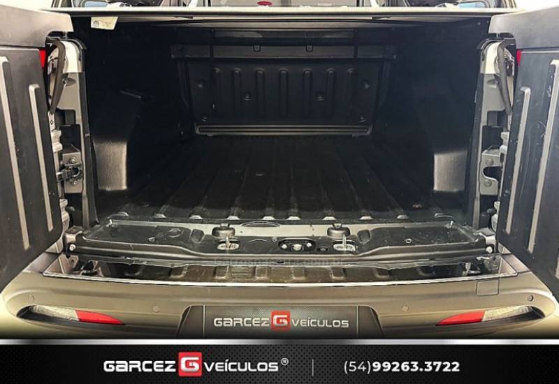 FIAT - TORO - 2022/2023 - Prata - R$ 155.000,00