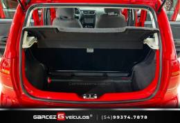 VOLKSWAGEN - FOX - 2010/2011 - Vermelha - R$ 34.900,00