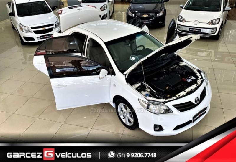 TOYOTA - COROLLA - 2013/2014 - Branca - R$ 74.900,00