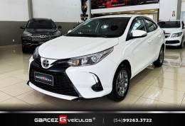 TOYOTA - YARIS - 2022/2023 - Branca - R$ 93.000,00