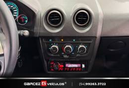 CHEVROLET - CELTA - 2012/2013 - Branca - R$ 35.900,00