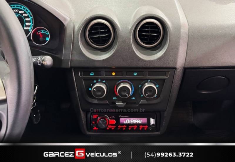 CHEVROLET - CELTA - 2012/2013 - Branca - R$ 35.900,00