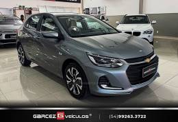 CHEVROLET - ONIX - 2023/2024 - Prata - R$ 97.900,00