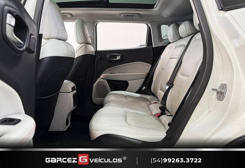 JEEP - COMPASS - 2017/2018 - Branca - R$ 106.000,00