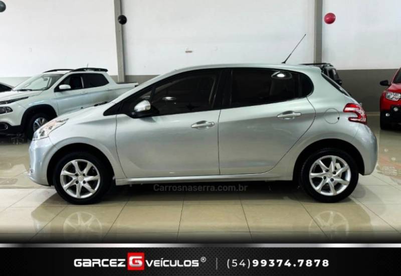 PEUGEOT - 208 - 2015/2016 - Prata - R$ 45.900,00