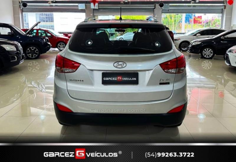 HYUNDAI - IX35 - 2010/2011 - Prata - R$ 57.900,00