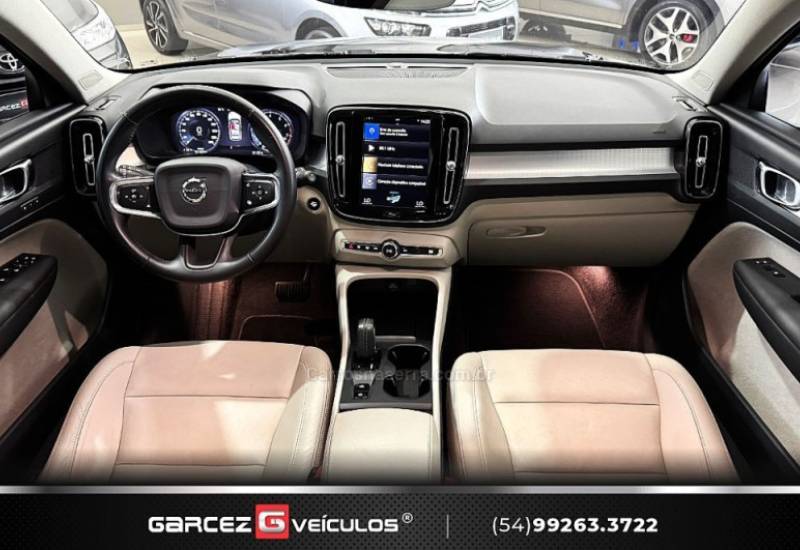 VOLVO - XC 40 - 2020/2020 - Preta - R$ 152.000,00