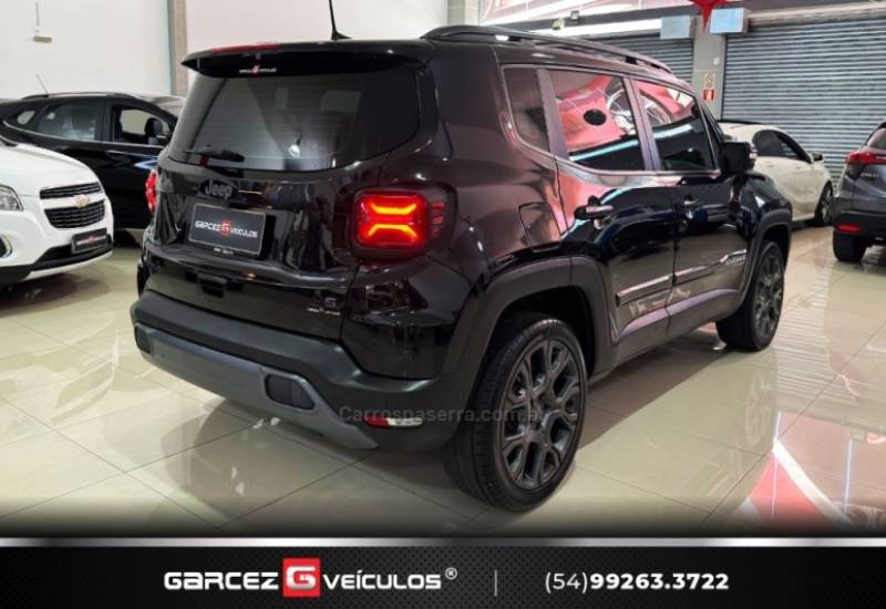 JEEP - RENEGADE - 2022/2022 - Preta - R$ 129.900,00