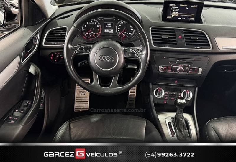 AUDI - Q3 - 2015/2015 - Preta - R$ 90.000,00