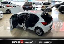 CHEVROLET - ONIX - 2015/2016 - Branca - R$ 55.900,00
