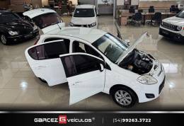 FIAT - PALIO - 2012/2013 - Branca - R$ 33.000,00