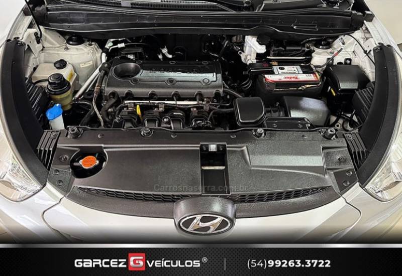 HYUNDAI - IX35 - 2010/2011 - Prata - R$ 57.900,00