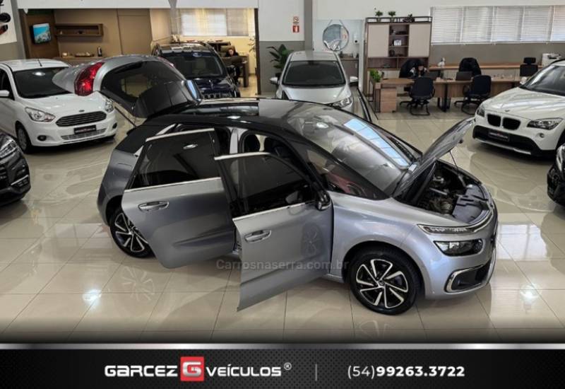 CITROËN - C4 PICASSO - 2018/2019 - Prata - R$ 93.900,00