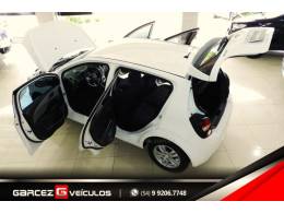 CHEVROLET - SONIC - 2013/2014 - Branca - R$ 42.900,00