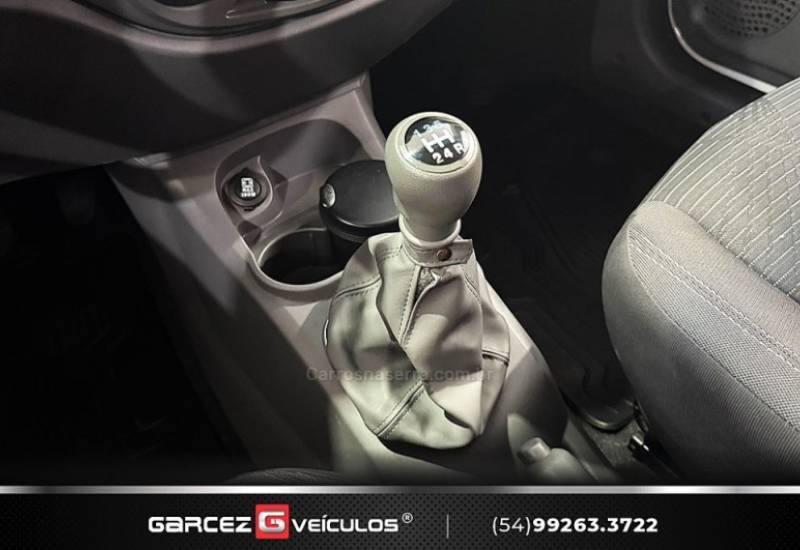 FIAT - PALIO - 2012/2013 - Branca - R$ 33.000,00