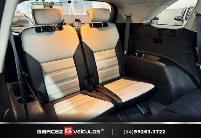KIA MOTORS - SORENTO - 2015/2016 - Preta - R$ 119.900,00